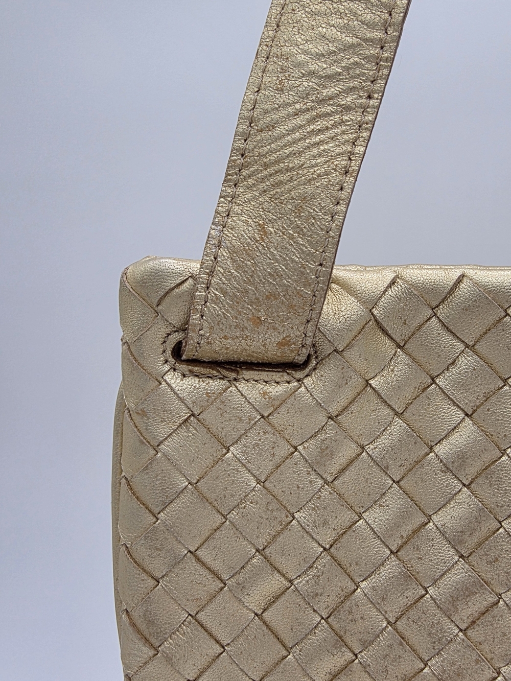 [VINTAGE] Bottega Veneta Metallic Gold Woven Crescent Shoulder Bag w/ COA - Picture 8 of 16